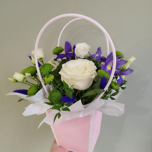 Цветы в коробочке "Сумочка"