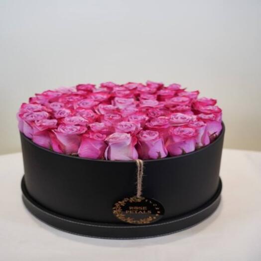 LAILAK ROSES WITH LETHER BOX