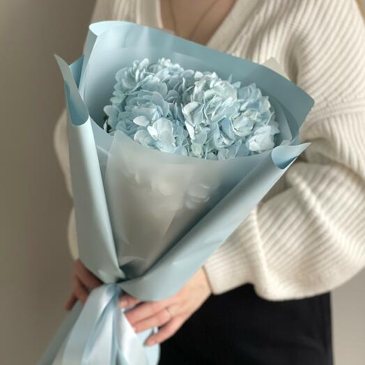 Букет голубой гортензии