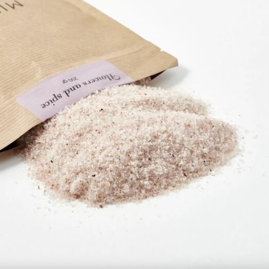 Соль розовая парфюмированная 500 гр. «Flowers spices»
