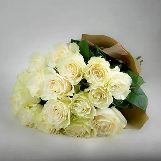 Mono bouquet of white roses