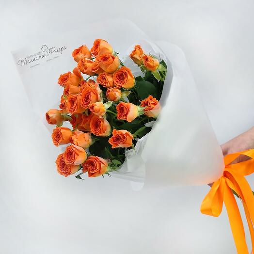 Bouquet of 7 bushy orange roses