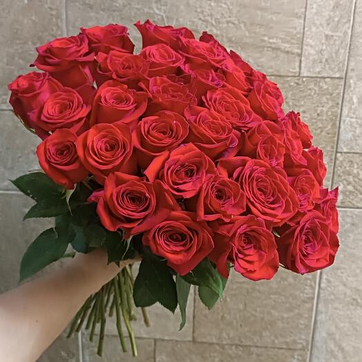 Букет из 35 красных роз