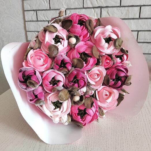 Пионы и розы из зефира