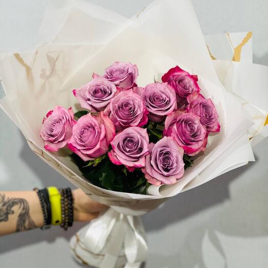 Stylish Bouquet of pink roses