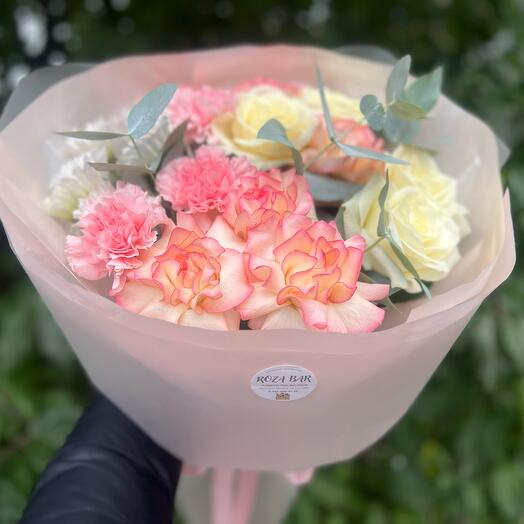 Bouquet ‘Gentle music for you, from a mix of flowers