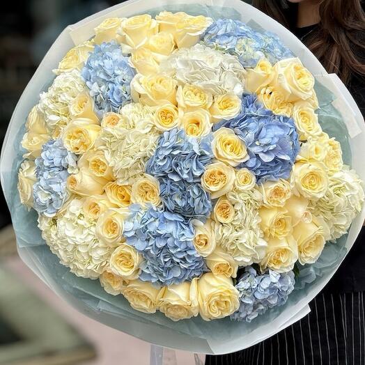 Bouquet of hydrangeas and peony-shaped roses