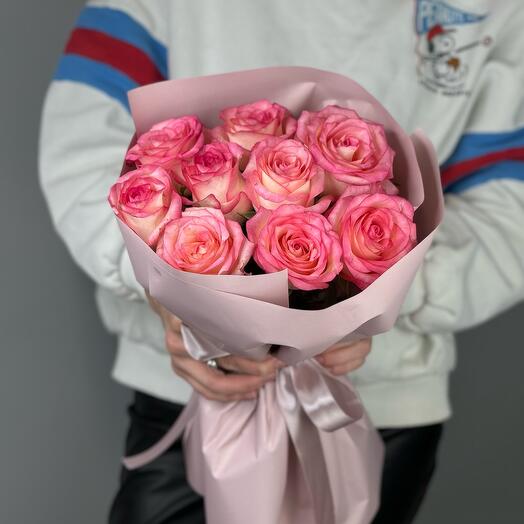 Букет из 9 розовых роз