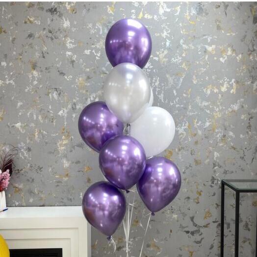A bundle of 9 helium balloons