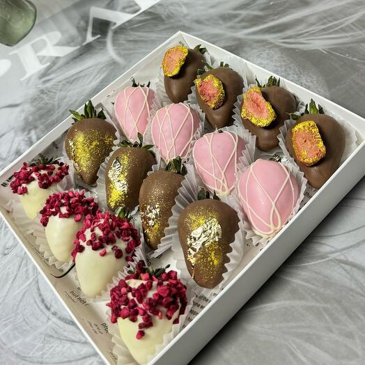 Клубника в шоколаде 🍓 16 шт