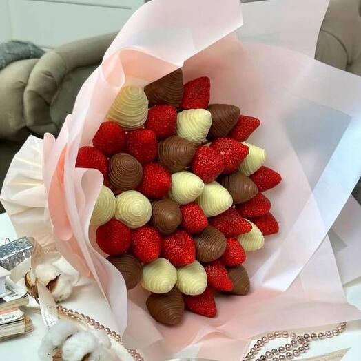 Букет из клубники в шоколаде 28 шт