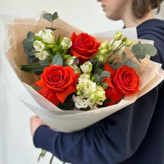 Ramo de rosas, alstroemeria y eustoma "Brillante tú"