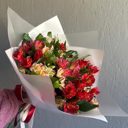 Bouquet of bright alstroemeria