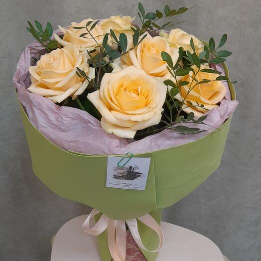 Букет из роз "фисташка "