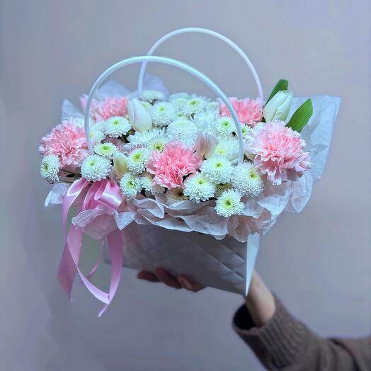 Цветы в коробке
