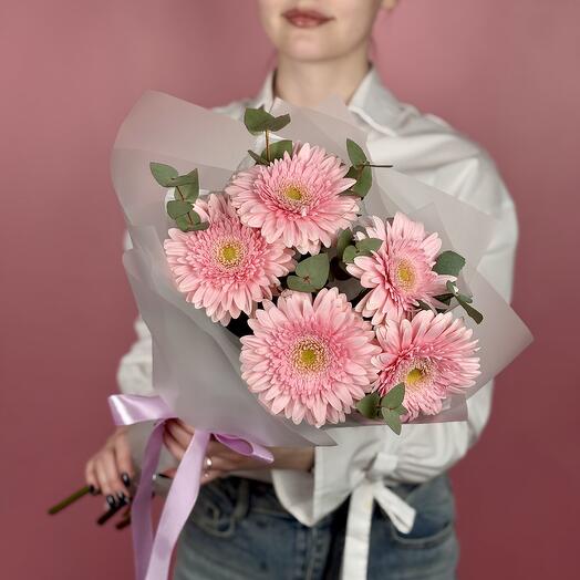 Нежный букет из 5 розовых Гербер