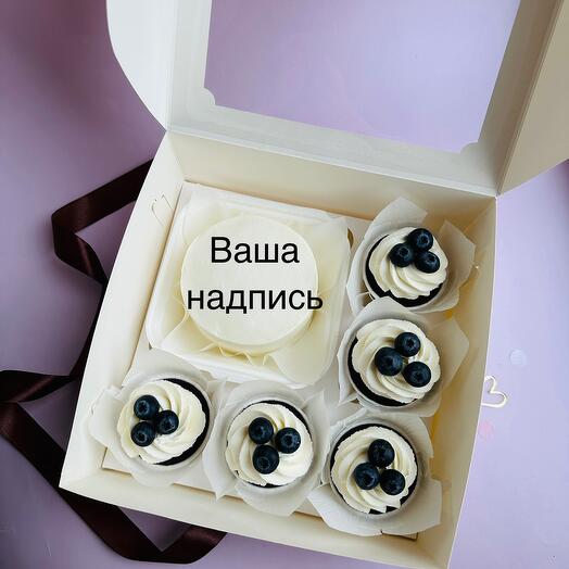 Bento Cake and Blueberry Cupcakes Set