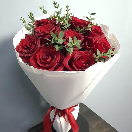 Букет красных роз