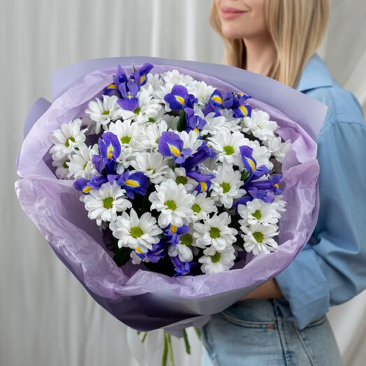 Ирисы с ромашками