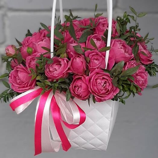 Rosa arbustiva en forma de peonía