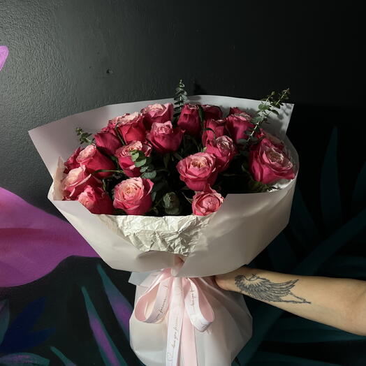 Bouquet of 25 roses