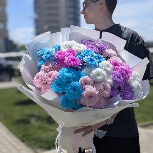 Букет "13 радужных хризантем"