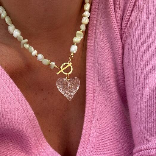 Natural mother-of-pearl necklace for a ready-made birthday gift