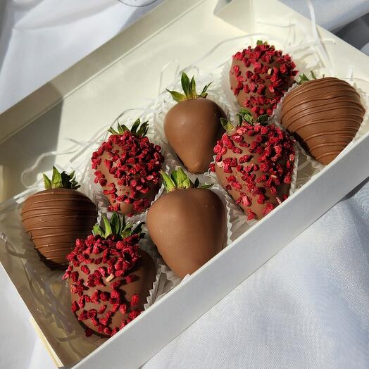Fresa en chocolate set 8pcs