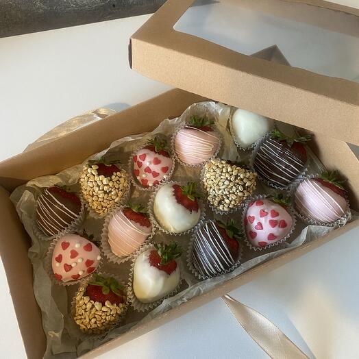 15 клубничек в шоколаде 🍓🍫
