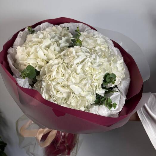 Букет из 3 гортензий "Всплеск эмоций"