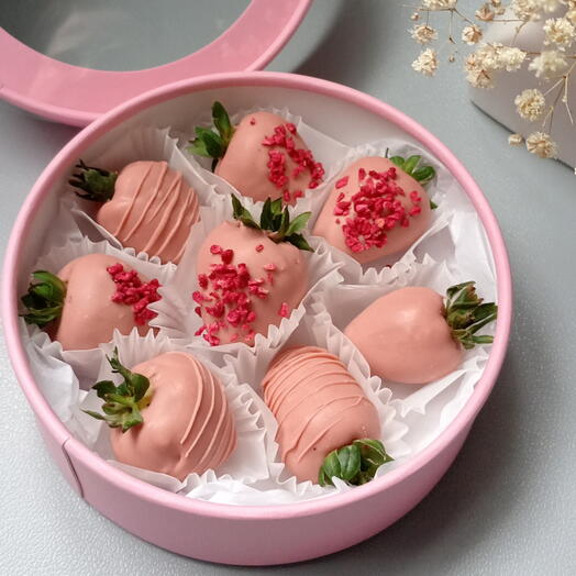Клубника в шоколаде 8шт "Я так люблю тебя"💕 в шляпной коробке
