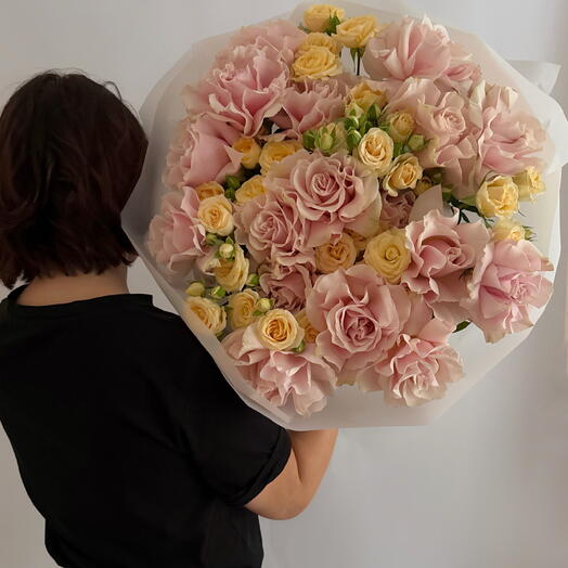 Дуо букет из роз «Pink Mondial» и «Salinero»,L