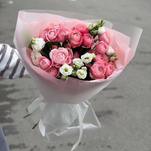 Нежность из кустовых роз и эустом 🎀