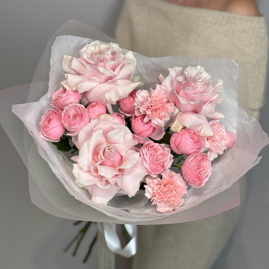 Букет с французскими и кустовыми розами 💕