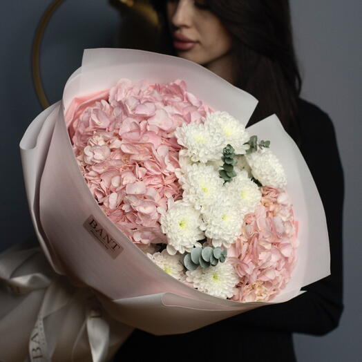 Хризантемы с гортензиями розовыми