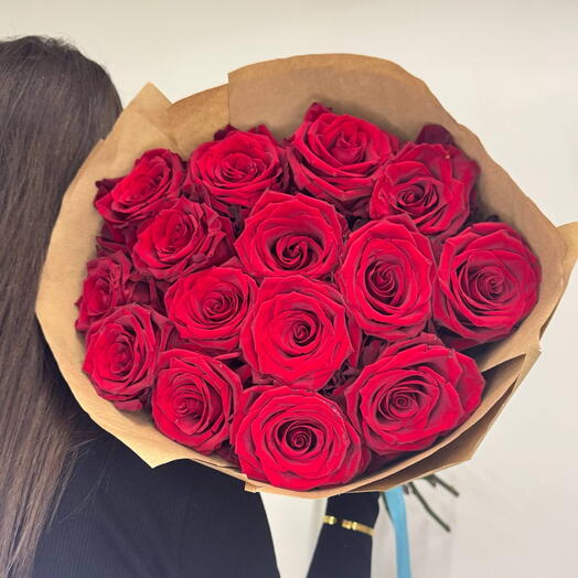 15 эквадорских роз 60 см