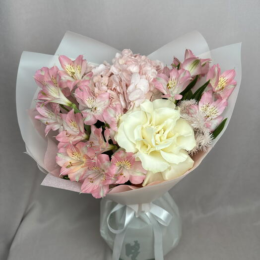Букет без повода. 🌸Роза, альстромерия, гортензия
