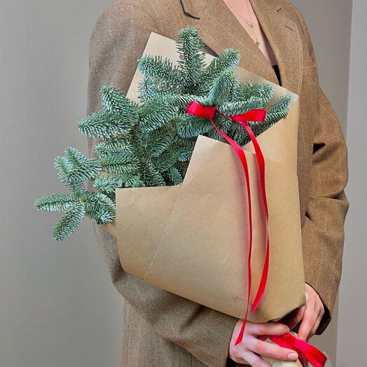 «Мини-ёлочка» Интерьерный букет из 3 веток нобилиса — аромат праздника с доставкой по Москве