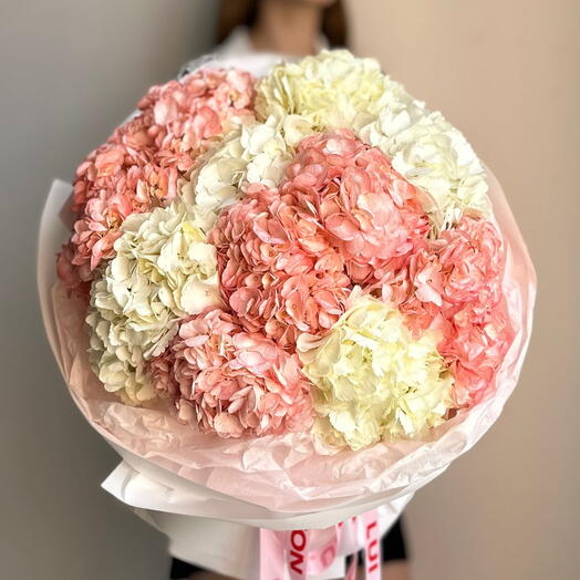 Букет "11 гортензий"