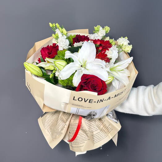 Авторский букет с лилией, французской розой, герберами,эустомой