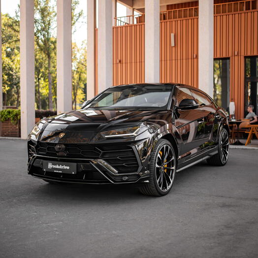 Подарочный сертификат «Аренда автомобиля Lamborghini Urus» (1 сутки, 1 человек)