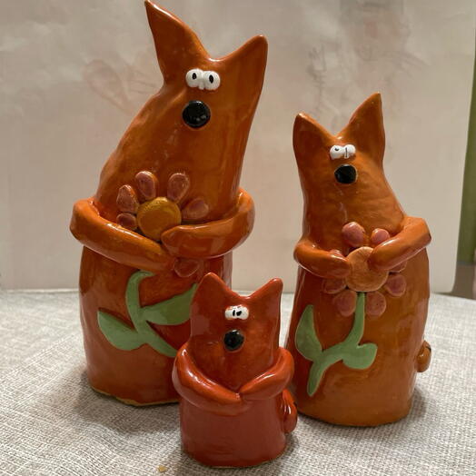 Набор из трех керамических статуэток « Кошачье семейство «