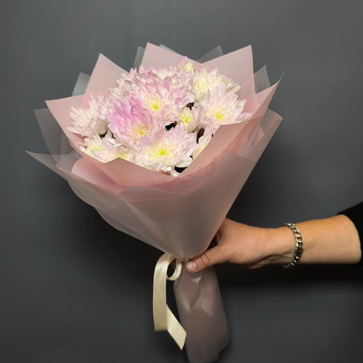 Букет из розовых хризантем