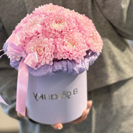 Хризантема в шляпной коробочке