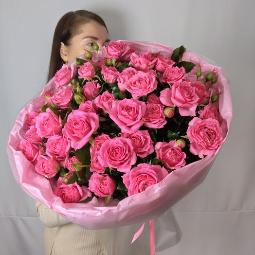 Яркие кустовые розы