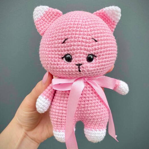 Мягкая вязанная игрушка Котик