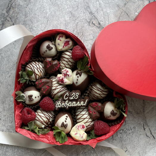 Клубника в шоколаде🍓,, сердечко ко дню защитников