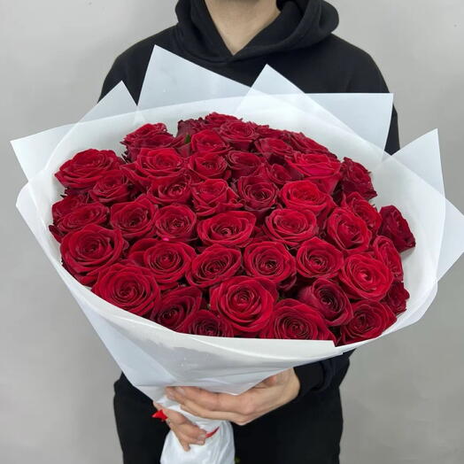 35 красных роз 70 см