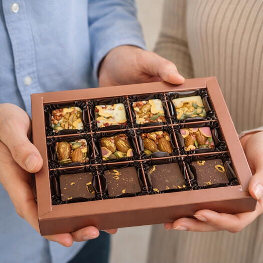 Шоколадный набор с орехами