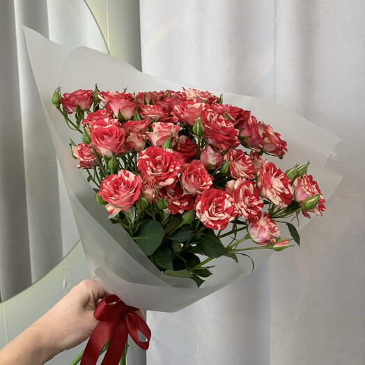Букет из 5 кустовых роз Фаерворк